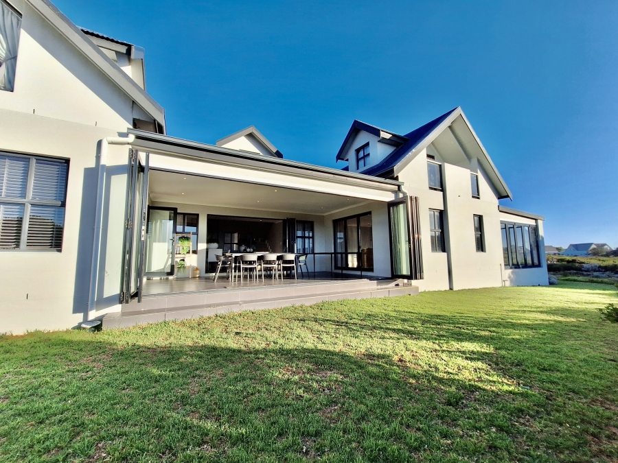 4 Bedroom Property for Sale in Grotto Bay Western Cape